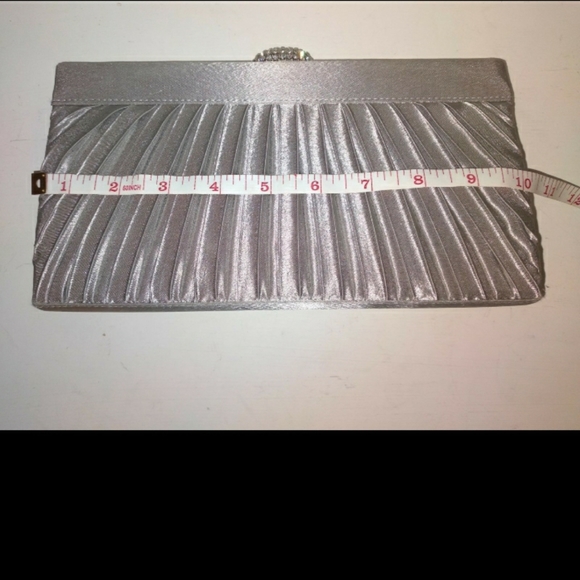 Vintage silver cocktail clutch - Picture 5 of 6